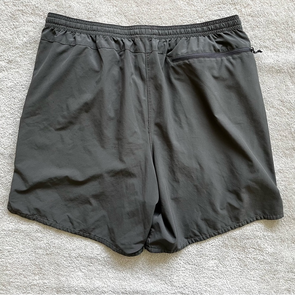 PATAGONIA Men's Nine Trails Shorts--8" Size XL - Picture 2 of 9